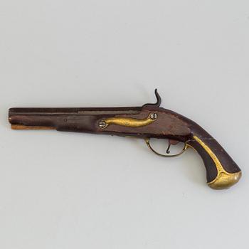 A percussion lock pistol from around year 1800.