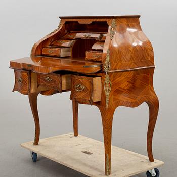 SEKRETÄR. Rokoko-stil, 1900-talets mitt.
