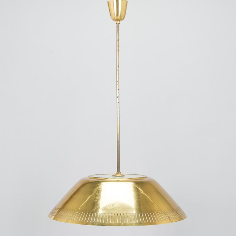 Lisa Johansson-Pape, kattovalaisin, malli 61-103 Stockmann Orno 1900-luvun puoliväli.