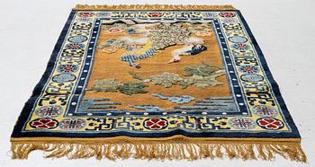 Matta, semiantik, silke, Kina, ca 186 x 121 cm.