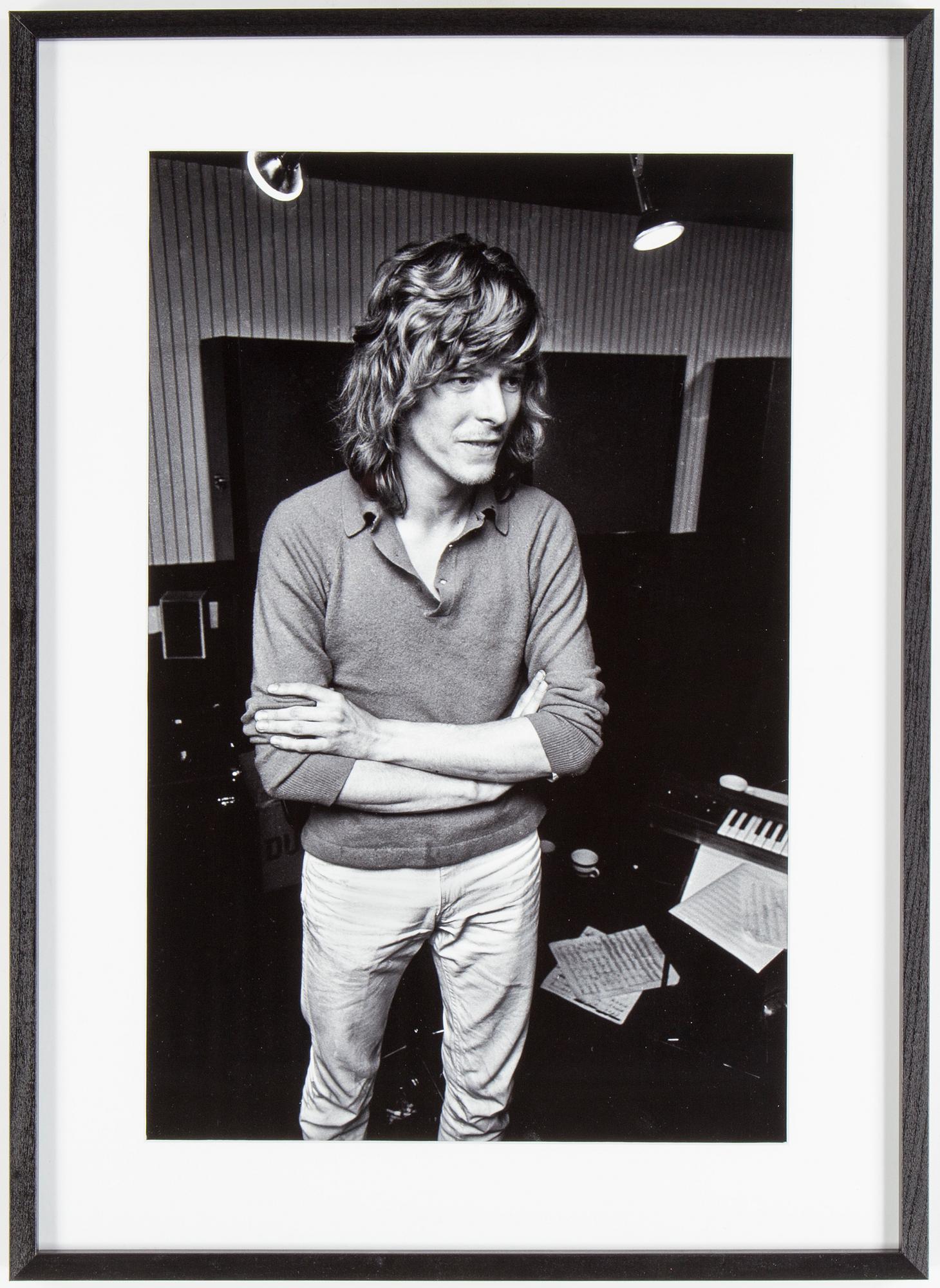 ROLF ADLERCREUTZ, "David Bowie, Trident Studion, London 1970", archival pigment print, a tergo signerad o numrerad 4/20.