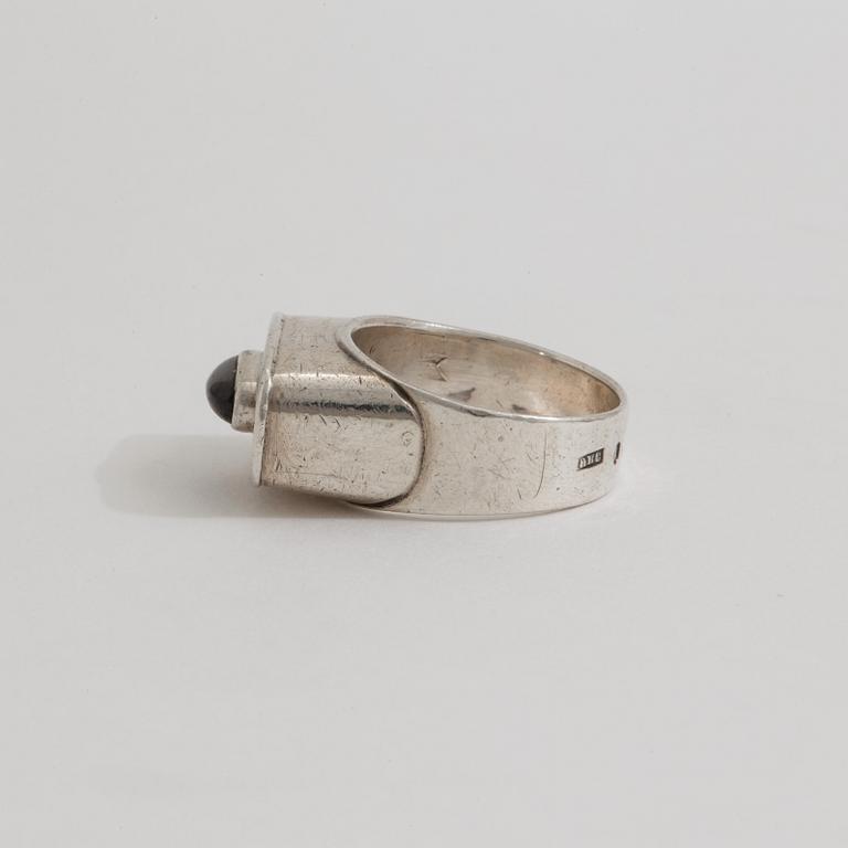 RING, med granat, Ceson, Göteborg, 1955.