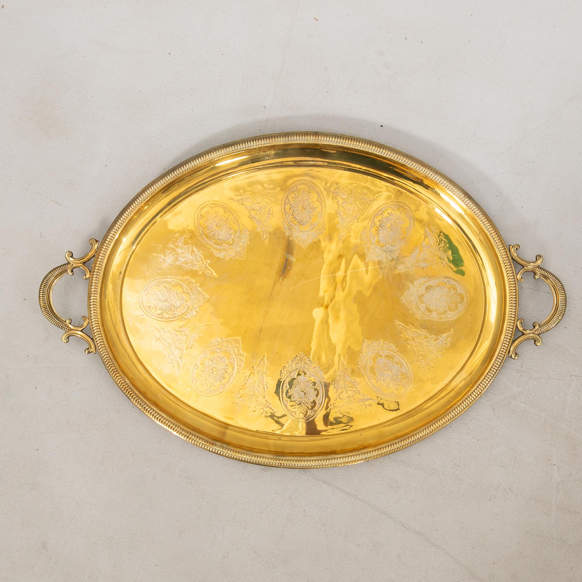 Trays/Serving dishes 3 pcs 20th century, first half.