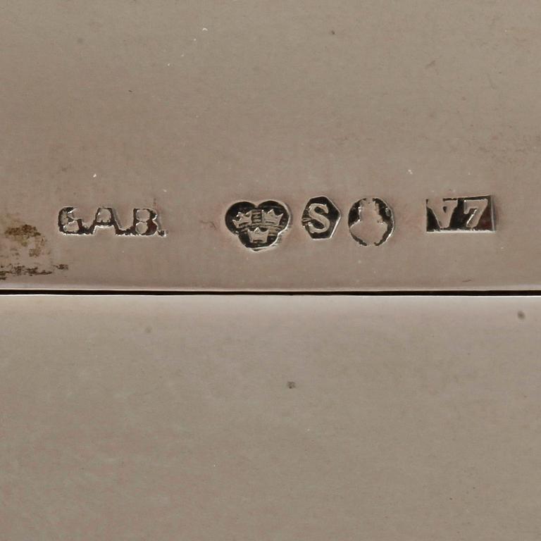 SKRIN samt CIGARETTSKRIN, silver, Sverige, 1923 resp Danmark, 1927. Tot vikt 714 g.