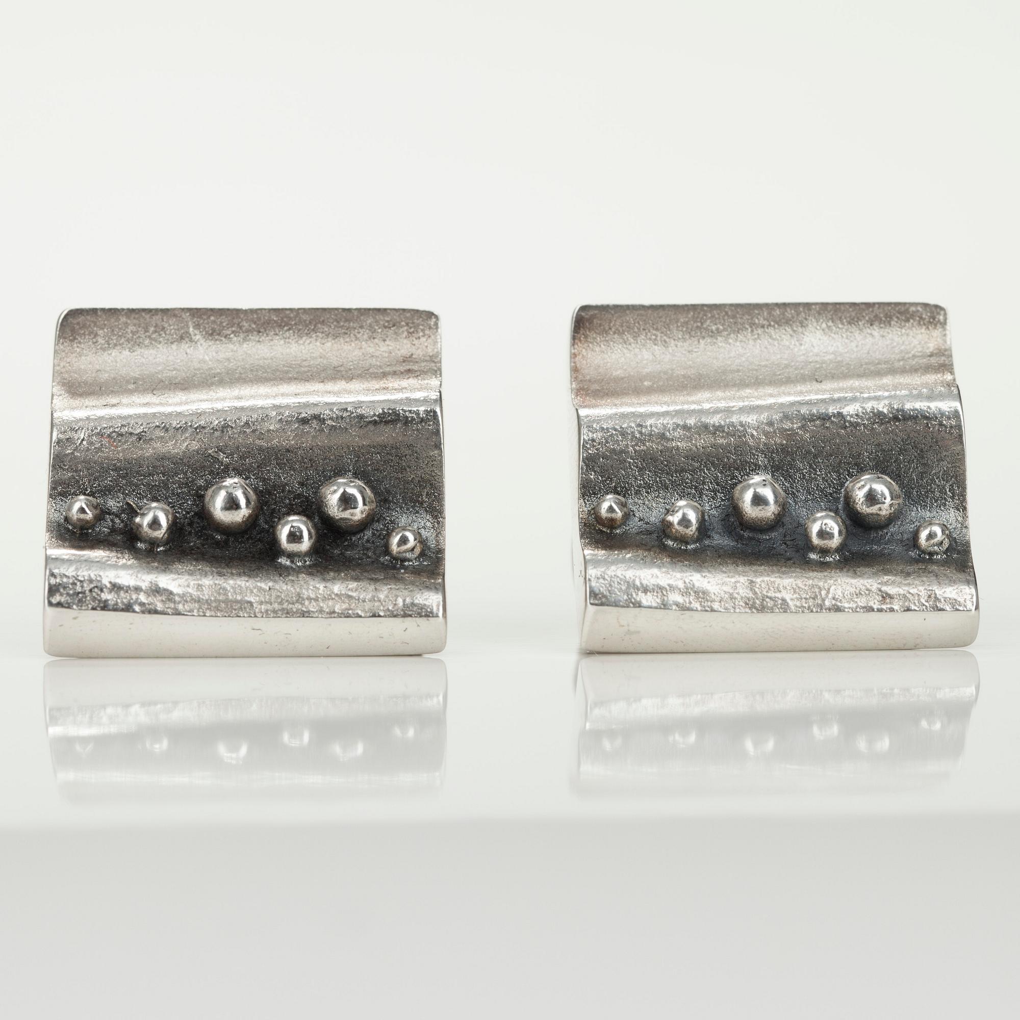 MANSCHETTKNAPPAR, silver, Rauno Oma Mättö, Helsingfors 1972.