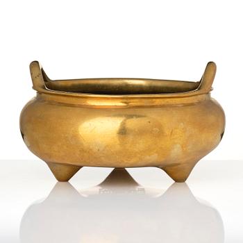 A tripod bronze censer, late Ming dynasty/early Qing dynasty.
