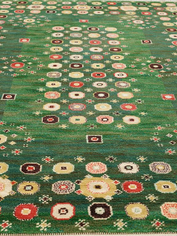 Barbro Nilsson, A CARPET, "Gröna rabatten", knotted pile, ca 329,5 x 229,5  cm, signed AB MMF BN.