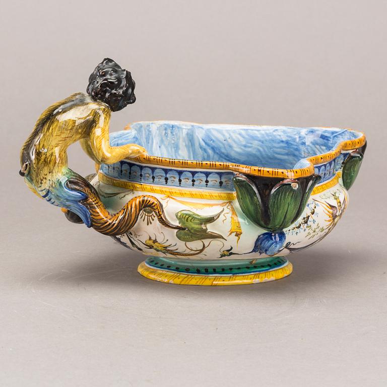 A majolica Cantagalli signed bowl, later part of the 19th century.