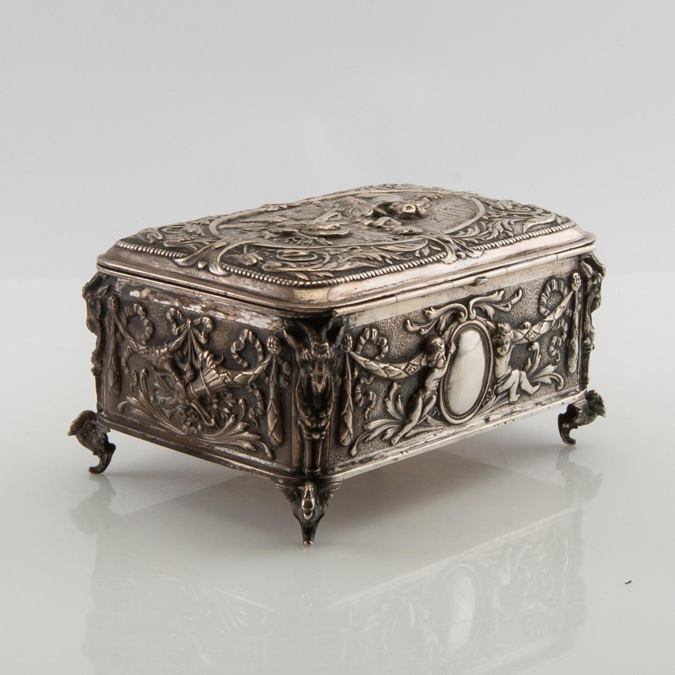 Box, silver circa 1900 Baroque style.