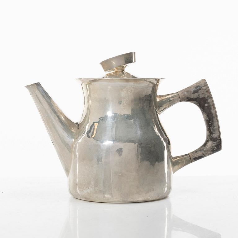 Eric Löfman, coffee pot, silver, MGAB, Uppsala 1975.