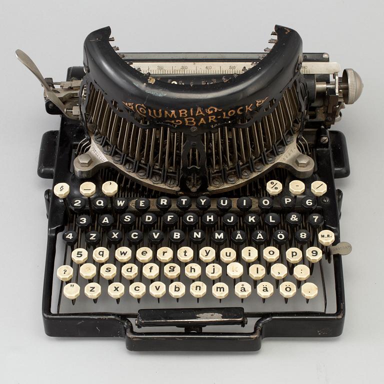 A Columbia Bar Lock typewriter, early 20th century.