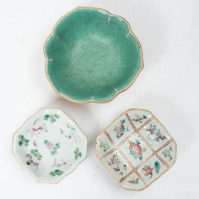 Skålfat, tre stycken, sen Qingdynasti.