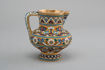 KERMAKKO, 84 kullattua hopeaa. Cloisonné emalointi. Moskova 1894. Korkeus 9 cm, paino 206 g.