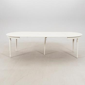 Matbord gustaviansk stil 1900-tal.