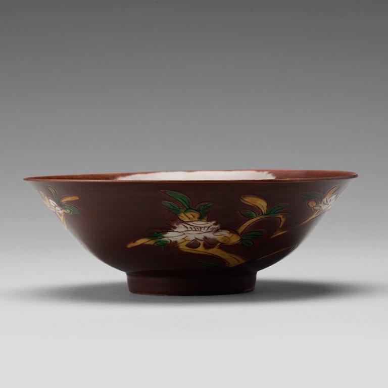 An aubergine coloured brinial bowl, Qing dynasty, Kangxi (1662-1722).