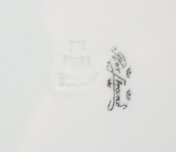 KANNOR OCH FAT, 3 delar, porslin, Sarreguemines och Rörstrand, omkring år 1900.