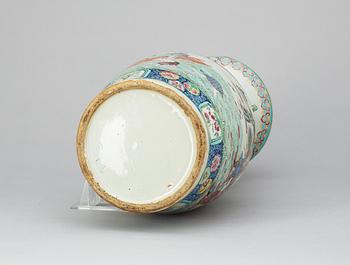 A chines porcelaine vas, late Qing dynasty (1644-1914).