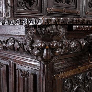 SKÅP, barock/barockstil, 1800-tal med äldre delar.