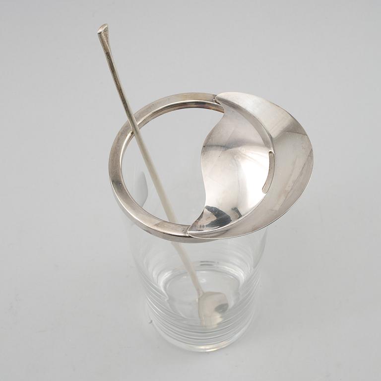 DRINKANNA samt OMRÖRARE, sterlingsilver och glas, Anton Michelsen, Köpenhamn, Danmark, 1900-talets mitt/tredje kvartal.