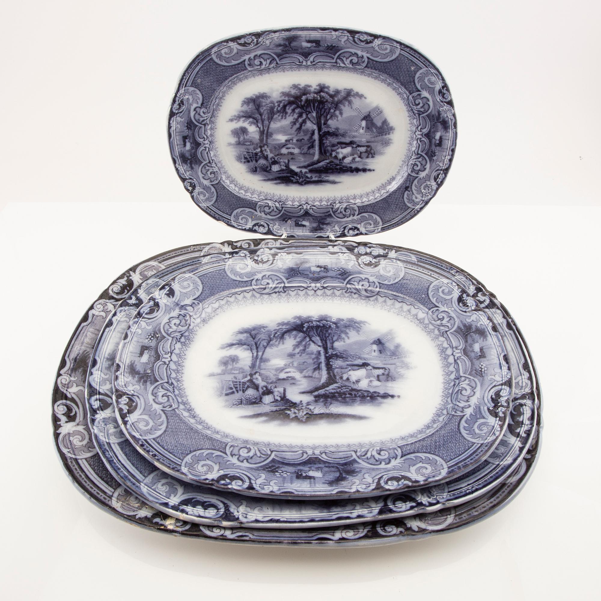 Servis 89 dlr earthenware "Lorraine" S&Co around 1900.