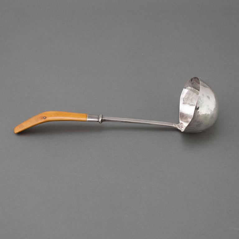 A Sigurd Persson silver soup ladle, Stockholm, 1970.