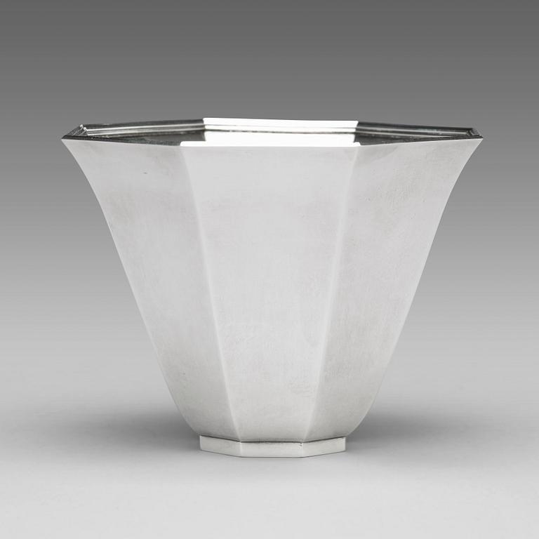 Wiwen Nilsson, a sterling bowl, Lund, Sweden 1971.