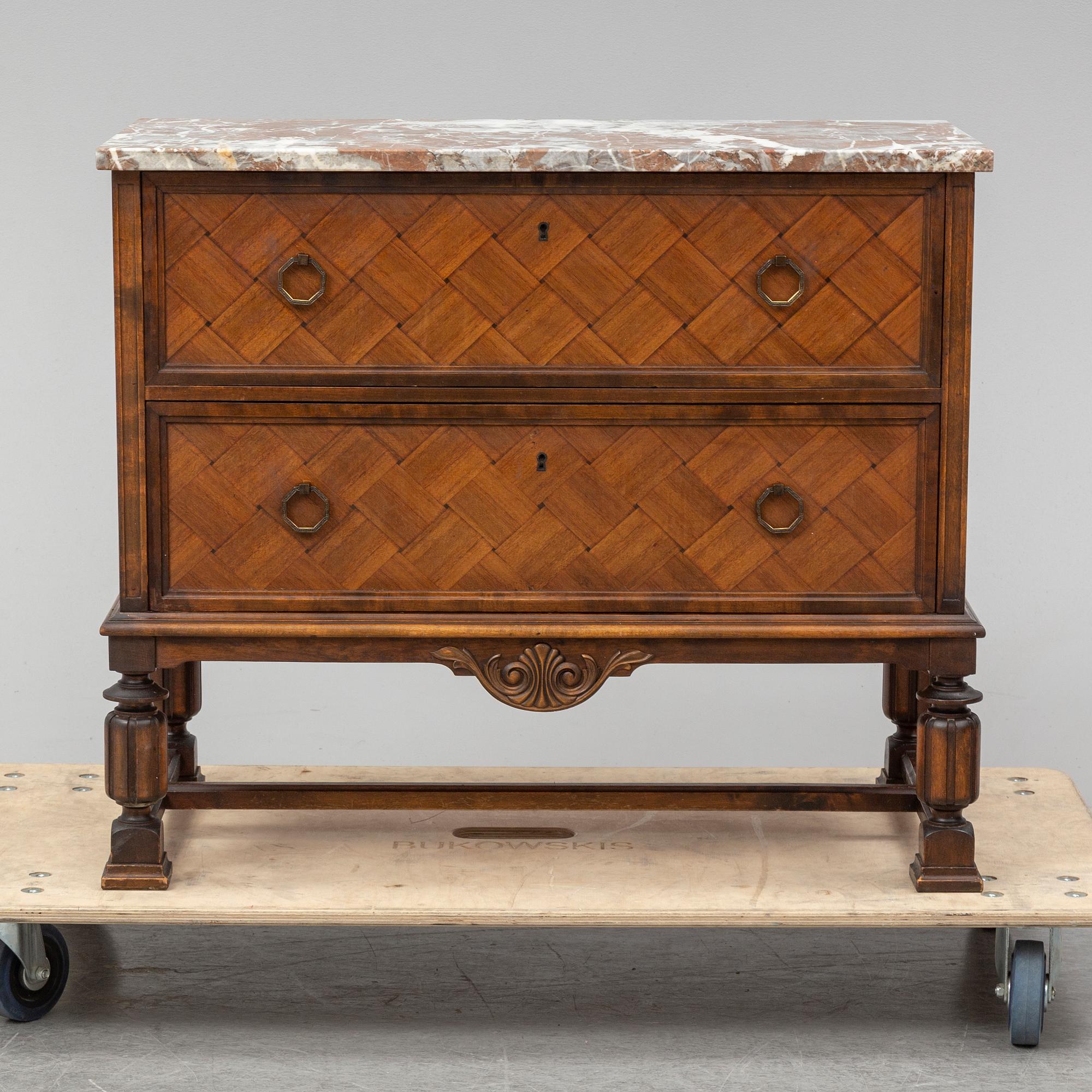 A mahogany and birch chest of drawers, Åtvidabergs Möbelfabrik, 1930's.