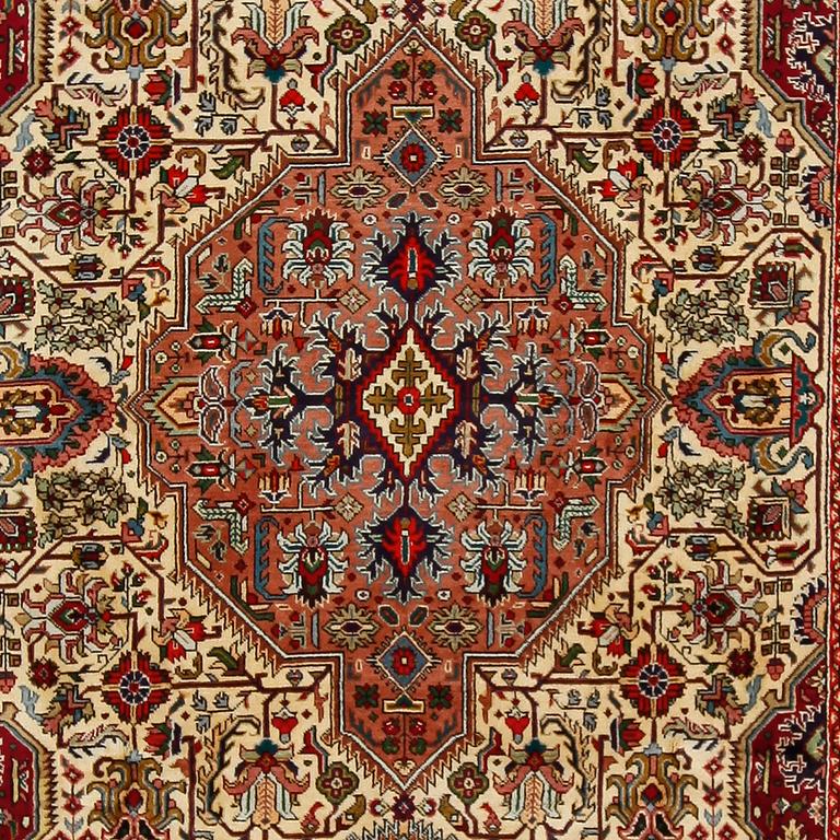 MATTA, Täbriz, ca 300 x 201 cm.