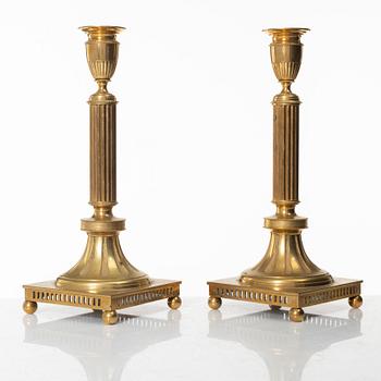 Ljusstakar, ett par, mässing, modell nr 71, Skultuna Messingsbruk, 1900-talets första hälft.