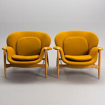 CARIN BRYGGMAN, A PAIR OF ARMCHAIRS.