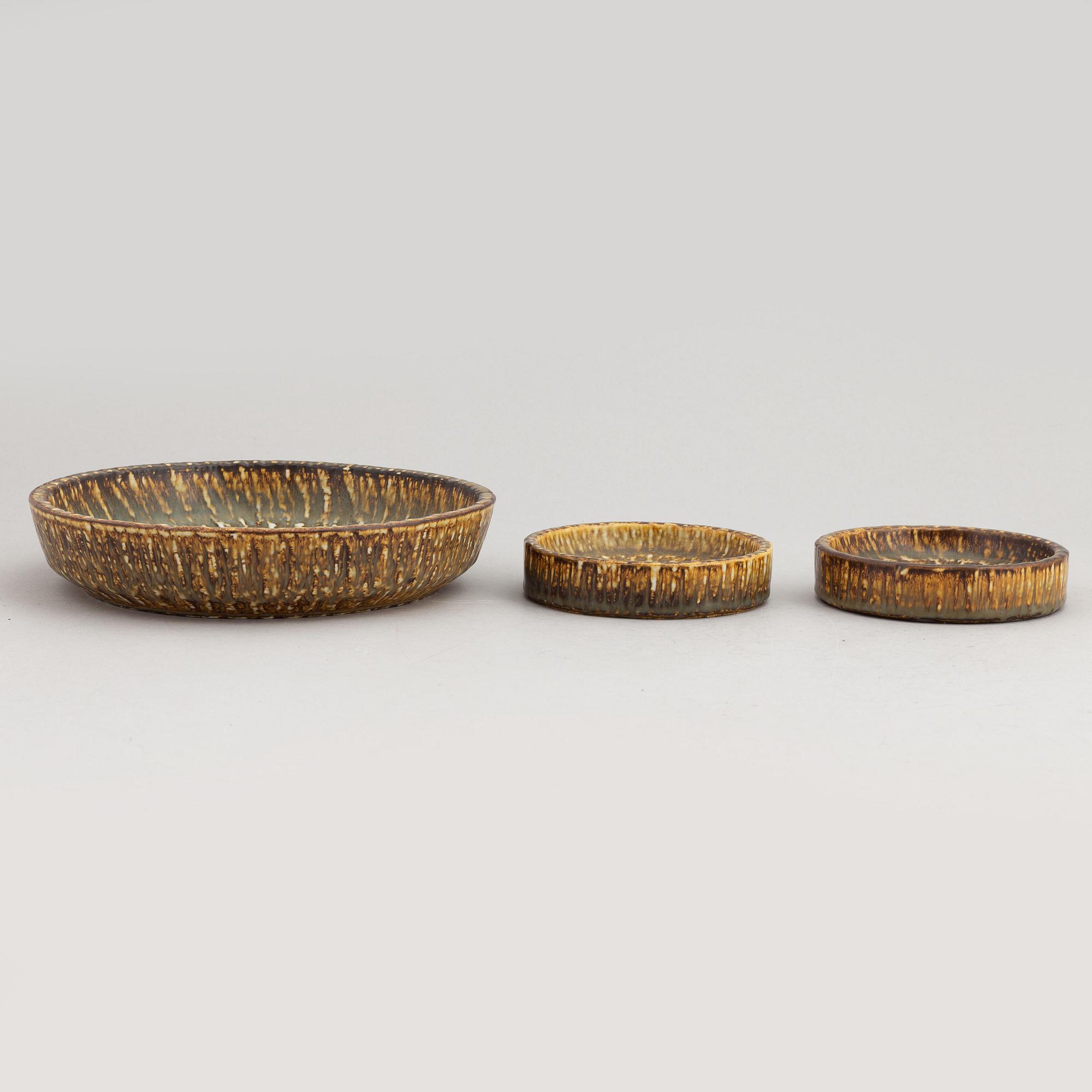 Gunnar Nylund, a set of three stoneware bowls, Rörstrand.