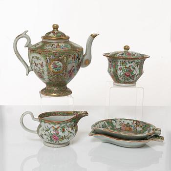 A Chinese Canton porcelain teapot, two leaf dishes, a bowl with cover and a jug, Qing dynasty 19th century and 20th cent.