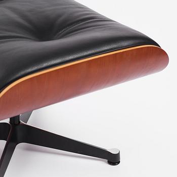 Charles & Ray Eames, a "Lounge Chair & Ottoman", Vitra, ca. 2006.