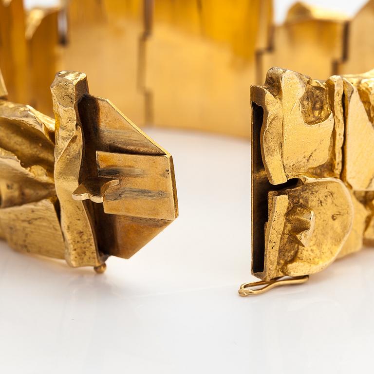 Björn Weckström, An 18K gold bracelet "Technotitlan". Lapponia 1969.
