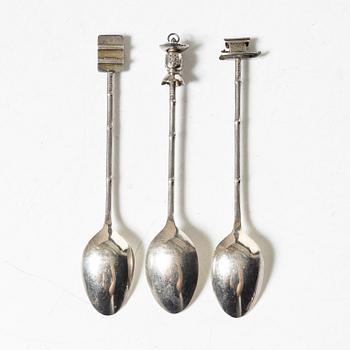 Skedar, sex stycken, and a cloisonne cane top, Japan, early 20th century.