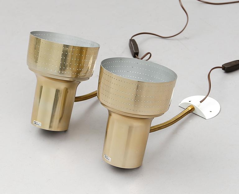 VÄGGLAMPOR, 1 par, mässing, Carl Thore, Granhaga, 1900-talets andra hälft.