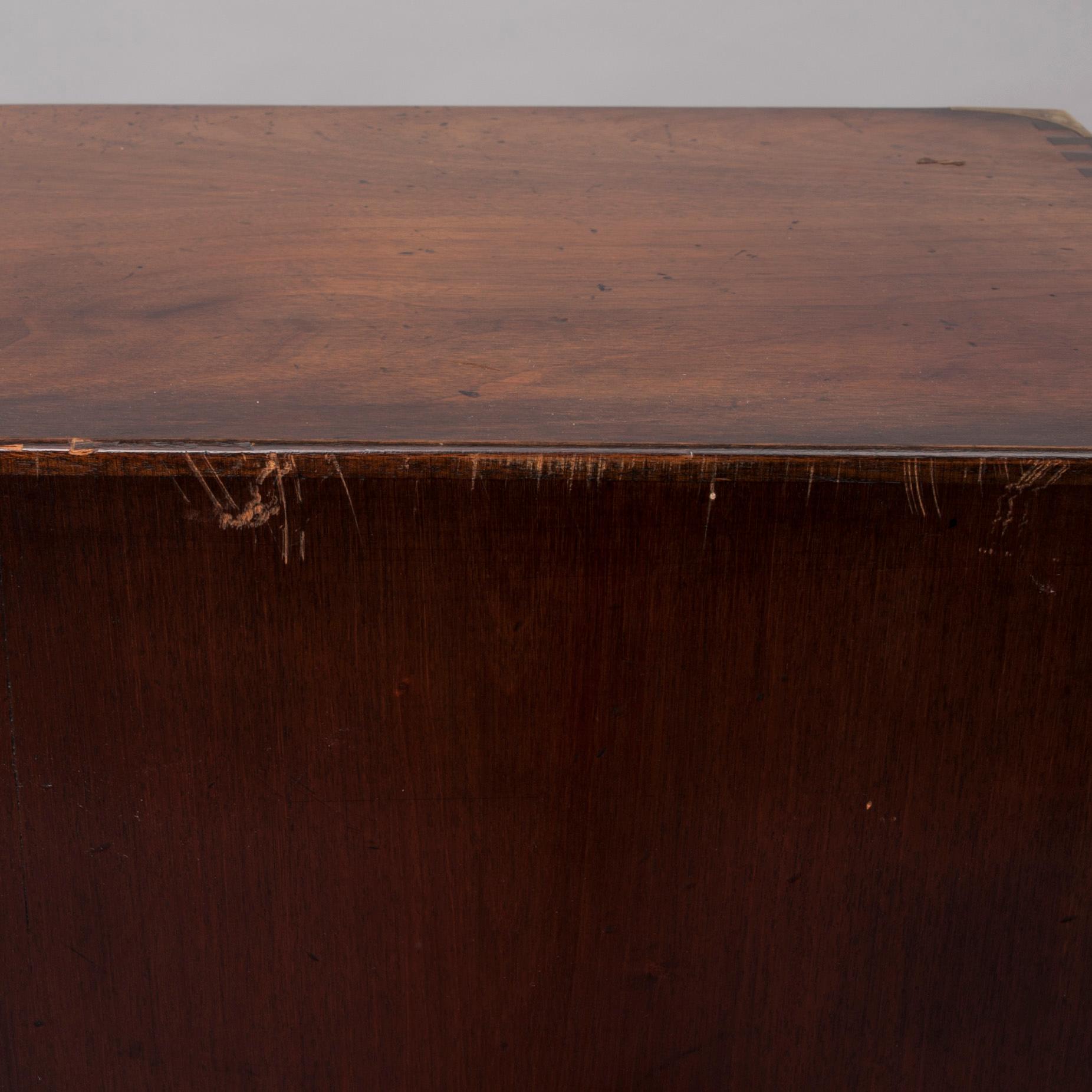 BYRÅ, Campaign chest, England 1900-talets mitt.