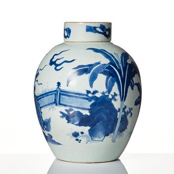 A blue and white Transitional jar with cover, 17th Century.