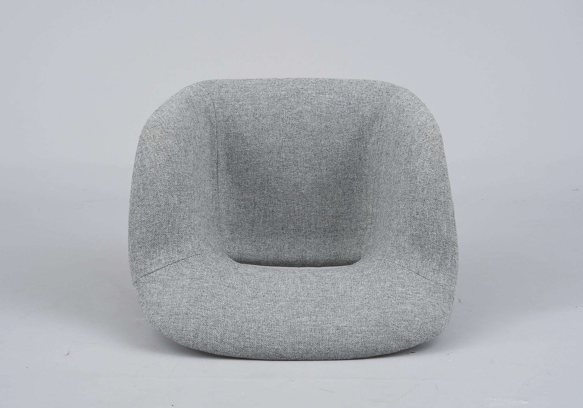 Ilmari Tapiovaara, AN ARMCHAIR.