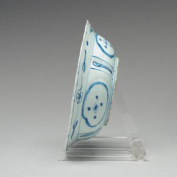 FAT, kraakporslin. Mingdynastin, Wanli (1523-35).
