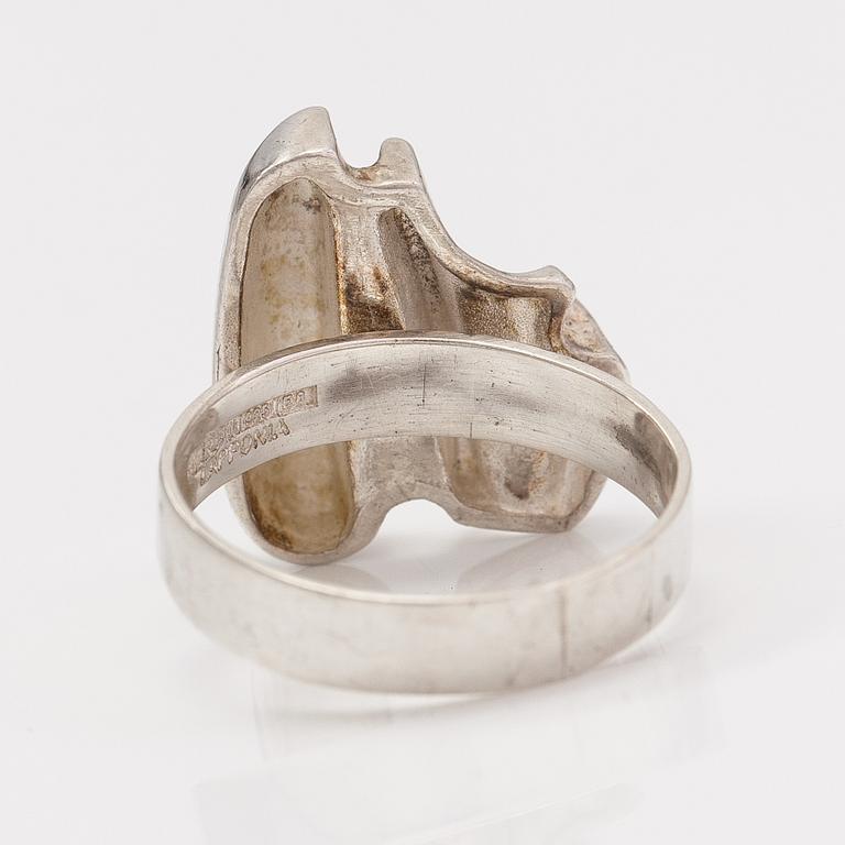 A sterling silver ring. Lapponia 1982.