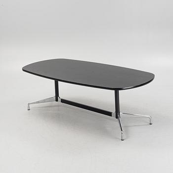 Charles & Ray Eames, bord, "Segmented table", Vitra, 2009.