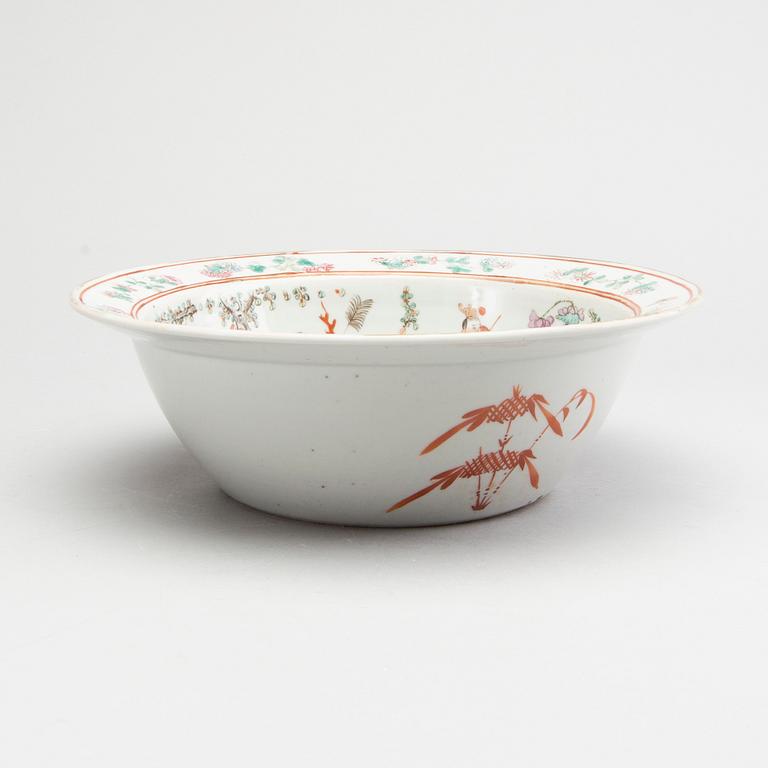 A Chinese 19th century porcelain basin.