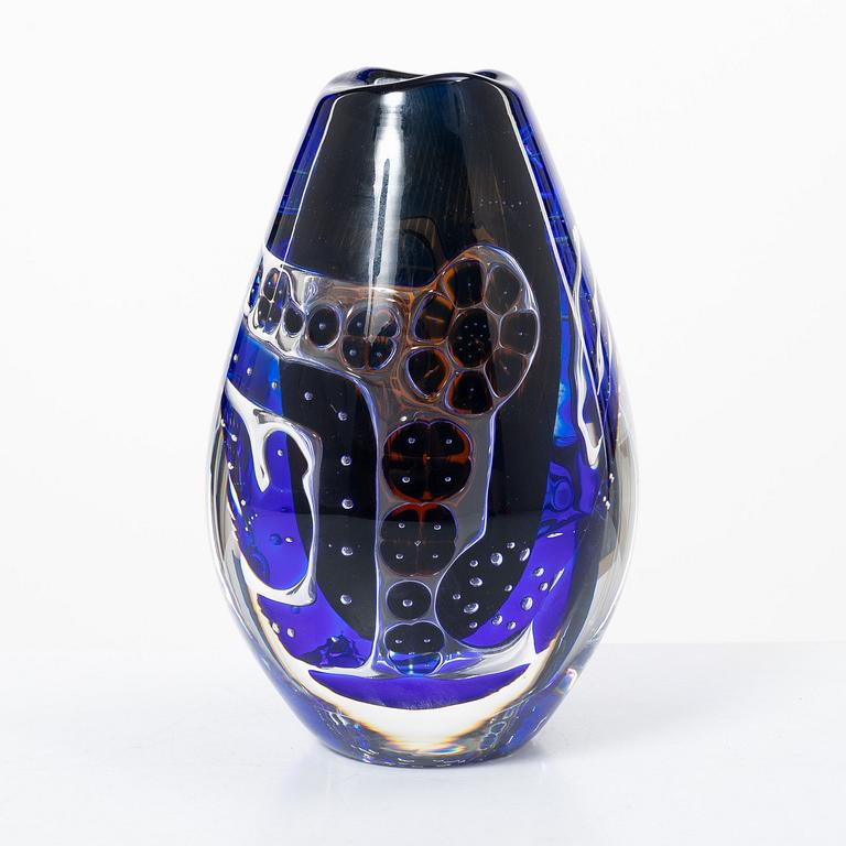 Edvin Öhrström, vas, glas, ariel, "Flickan och Duvan", Orrefors 1978.