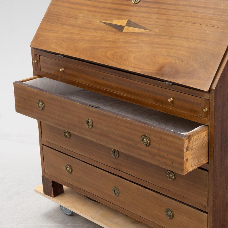 A mahogany-veneered Empire cabinet, first part of the 19th Century.