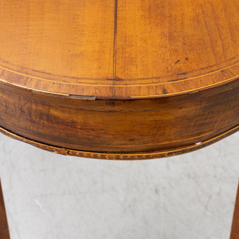 Sewing table, England, circa 1800.