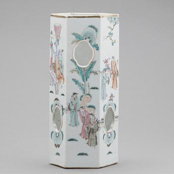 PERUKVAS, porslin, Kina, sent 1800-tal.