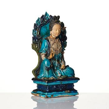 A  turquoise glazed figure of Guanyin, Ming dynasty (1368-1644).