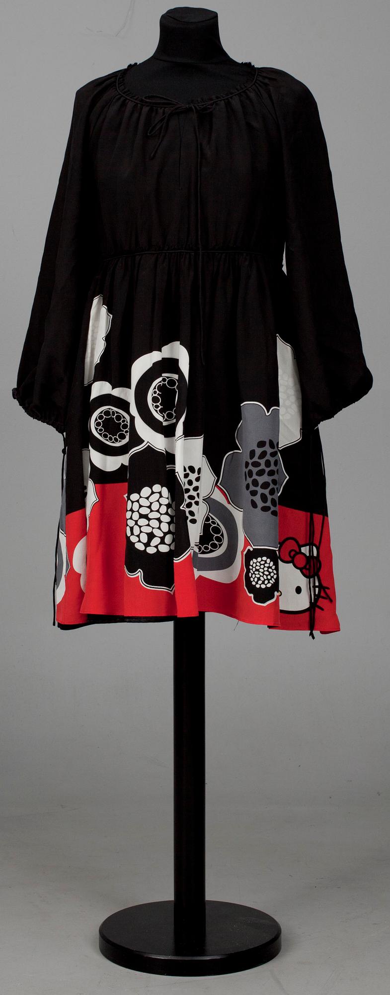 KLÄNNING, Hello Kitty by Victoria Couture.