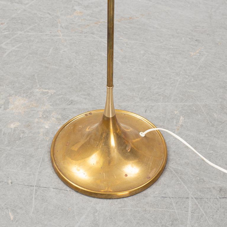 Alf Svensson & Yngvar Sandström, a brass 'G-024' floor lamp for Bergboms.